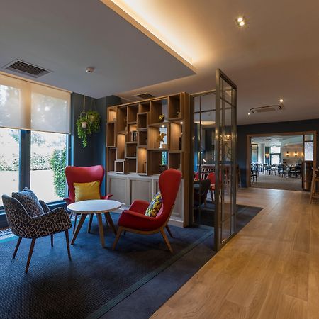 Holiday Inn Cambridge By Ihg Girton  Bagian luar foto