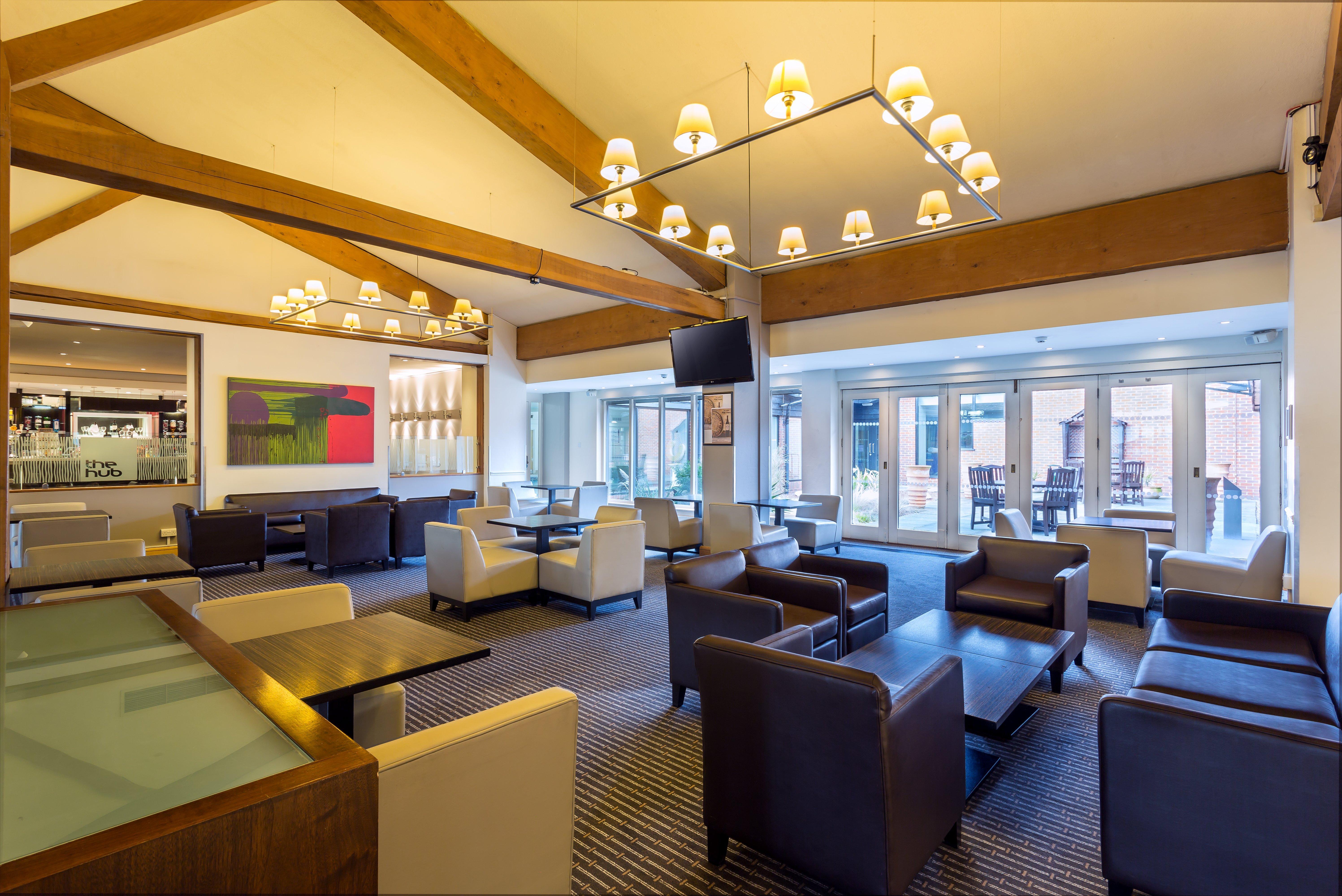 Holiday Inn Cambridge By Ihg Girton  Bagian luar foto