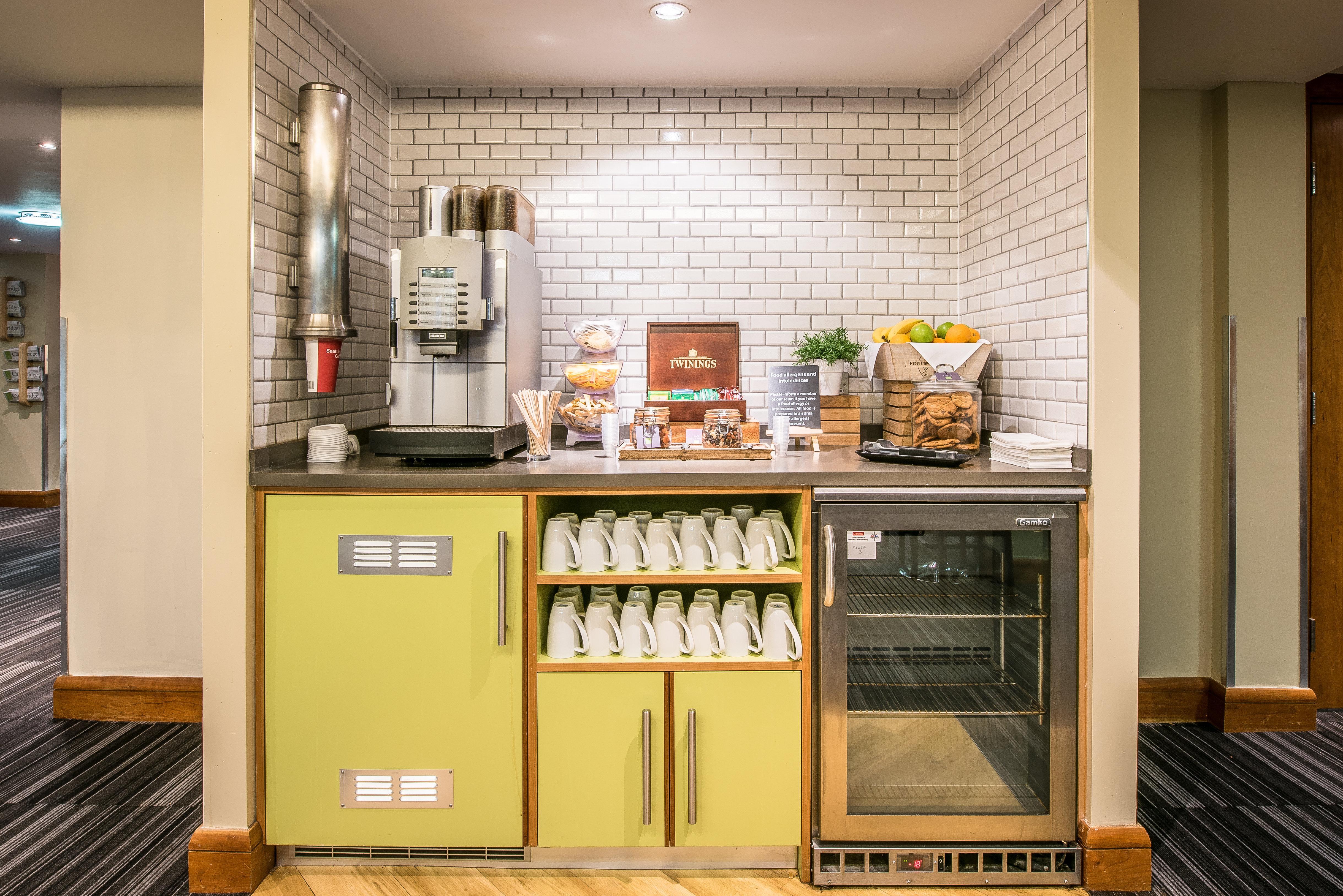 Holiday Inn Cambridge By Ihg Girton  Bagian luar foto