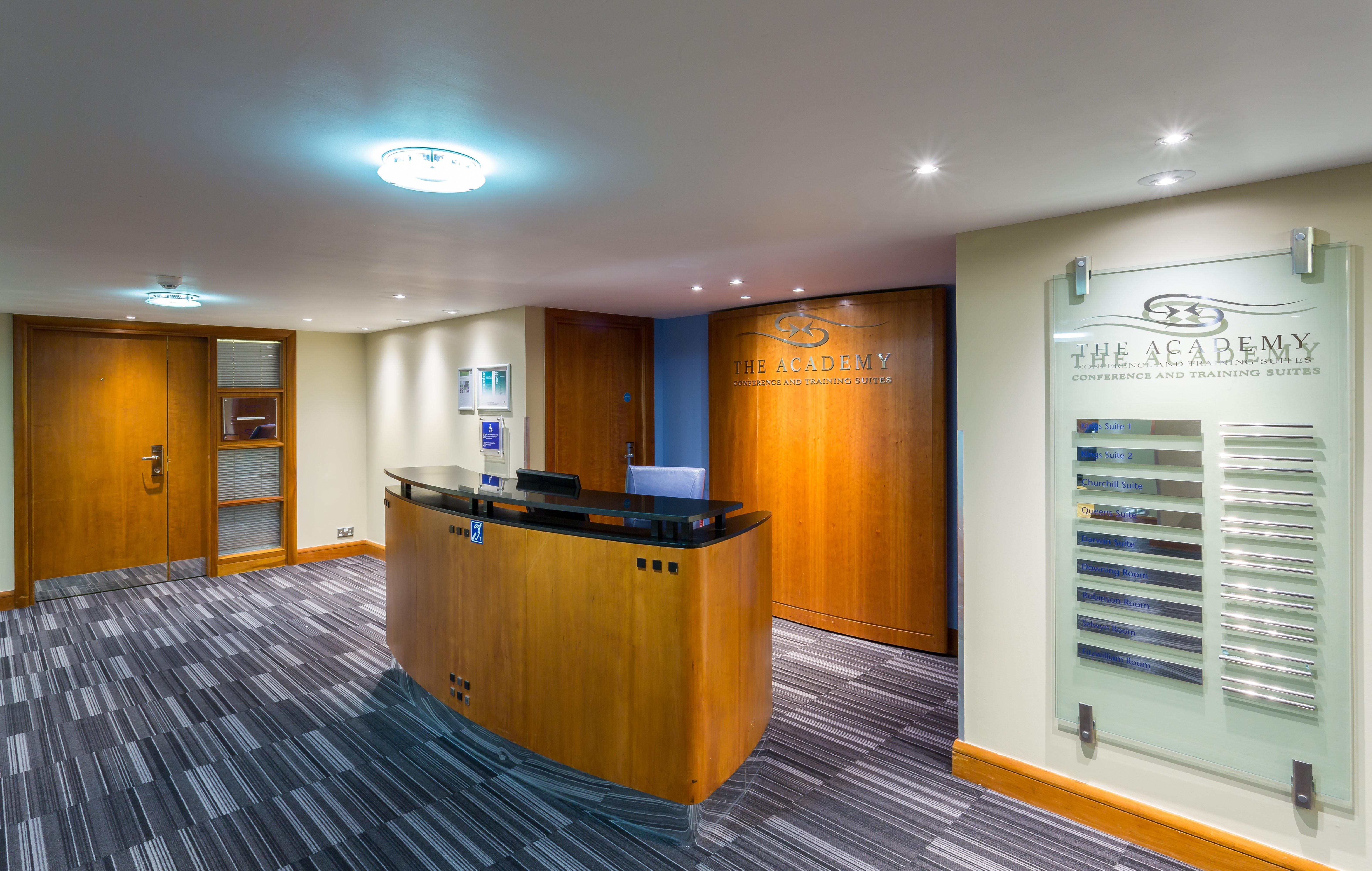 Holiday Inn Cambridge By Ihg Girton  Bagian luar foto