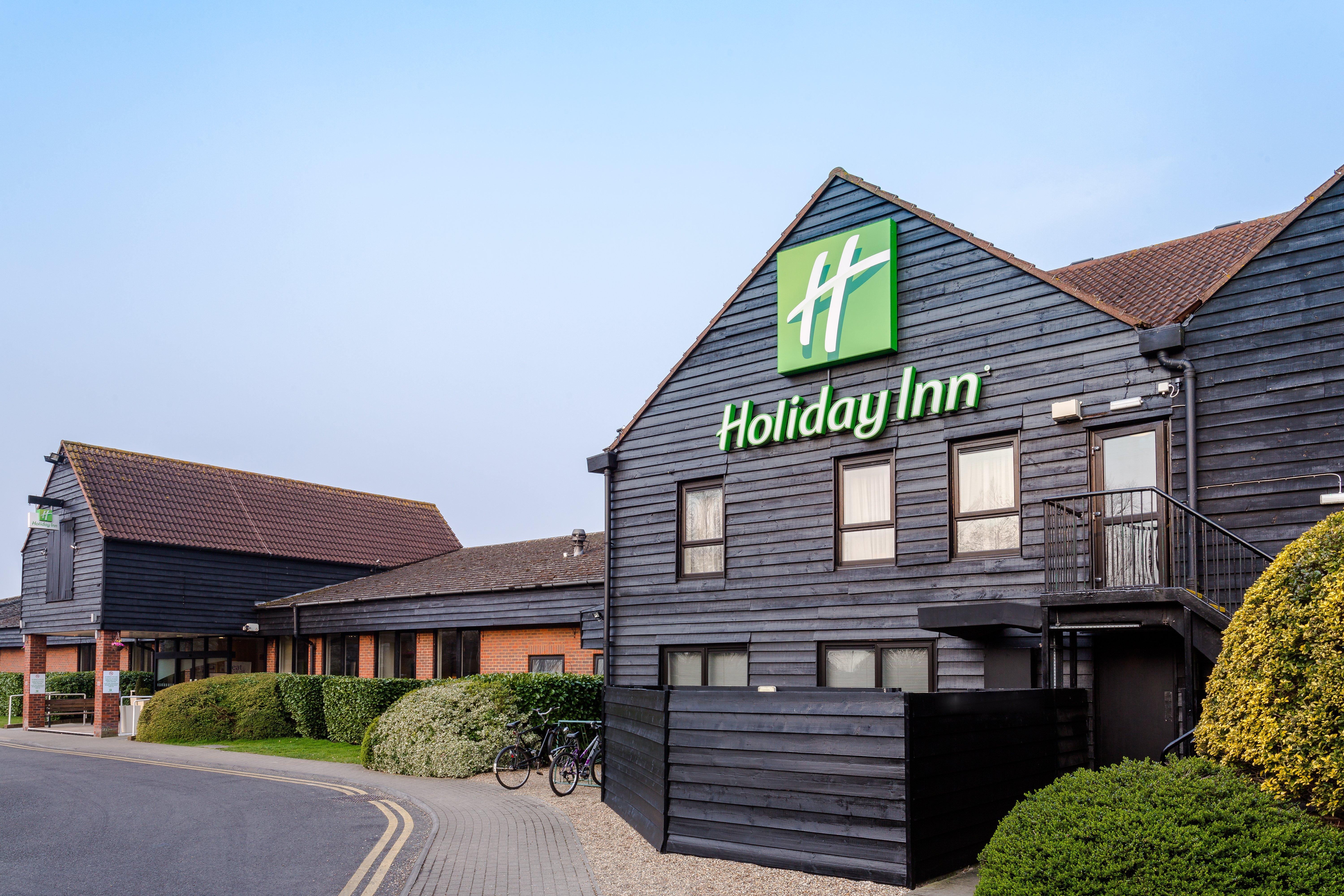 Holiday Inn Cambridge By Ihg Girton  Bagian luar foto