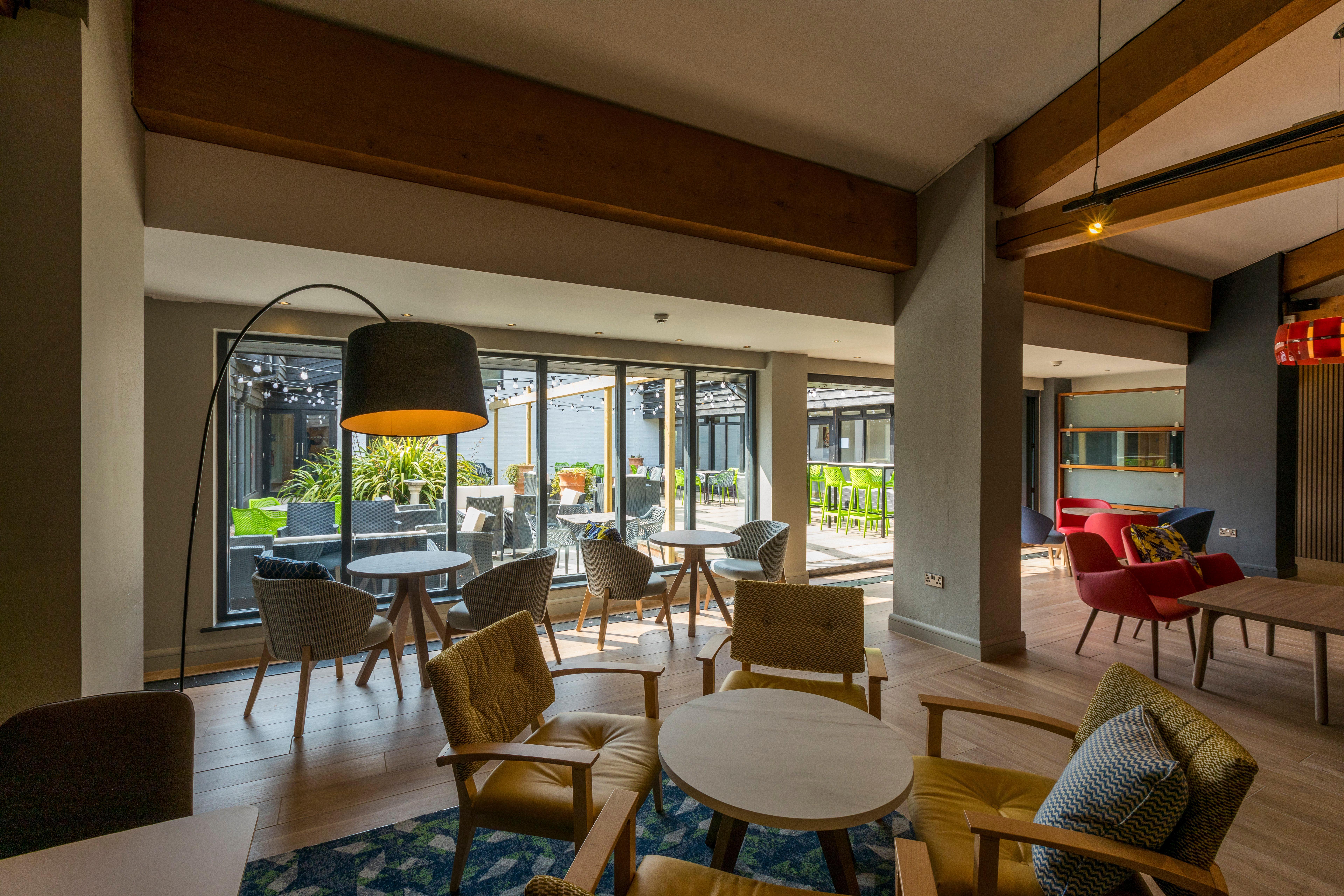 Holiday Inn Cambridge By Ihg Girton  Bagian luar foto