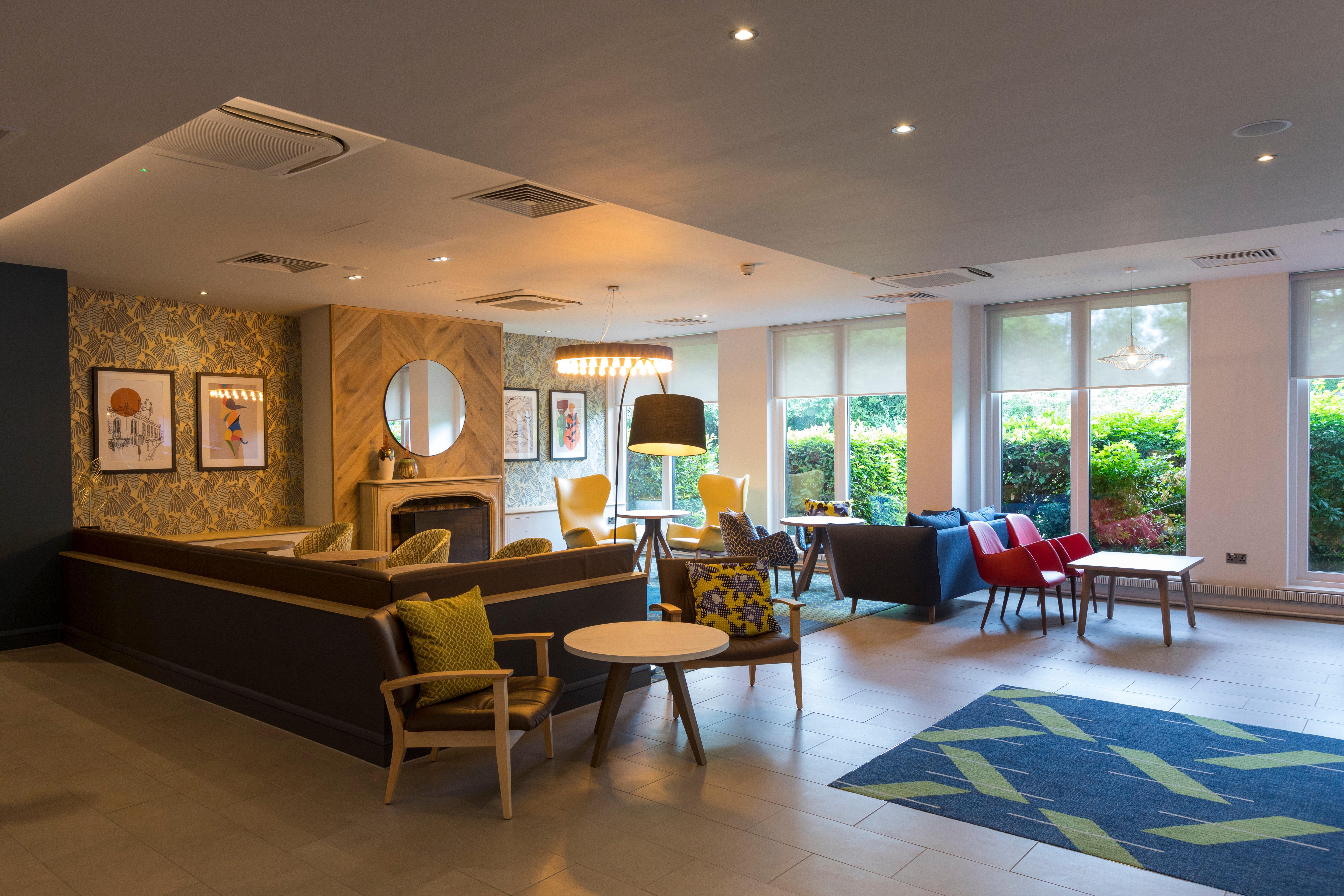 Holiday Inn Cambridge By Ihg Girton  Bagian luar foto