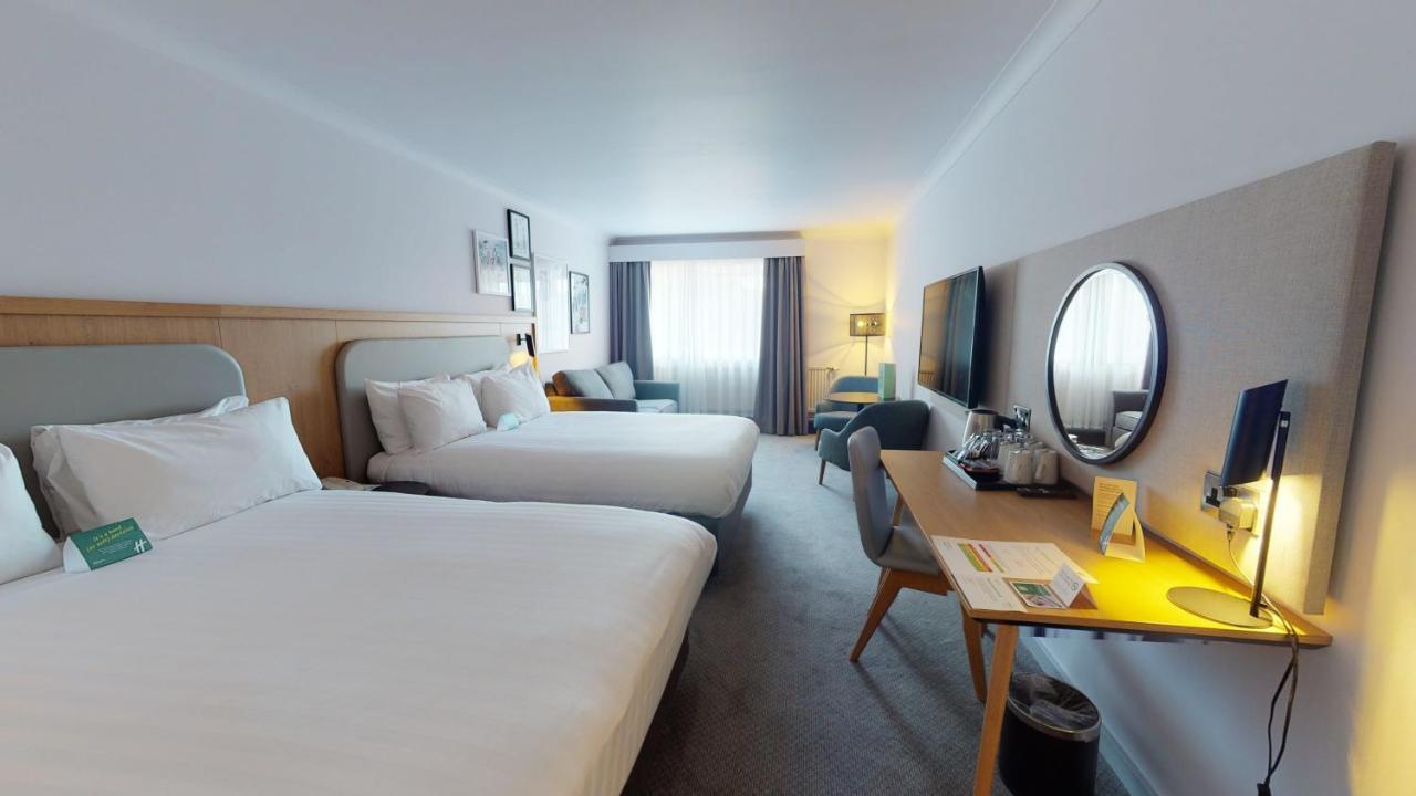 Holiday Inn Cambridge By Ihg Girton  Bagian luar foto