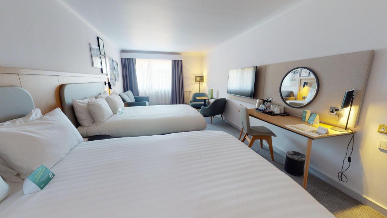 Holiday Inn Cambridge By Ihg Girton  Bagian luar foto