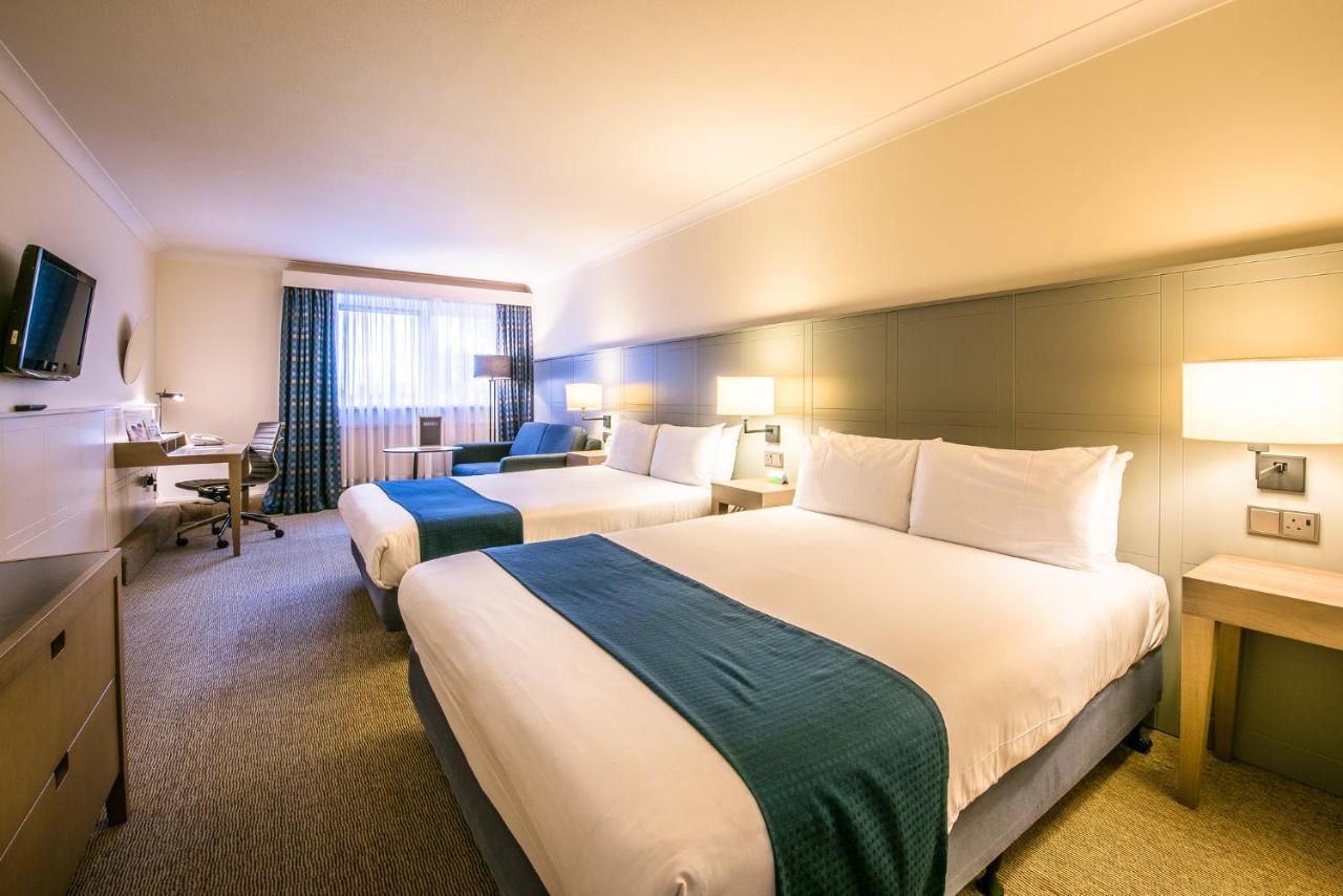 Holiday Inn Cambridge By Ihg Girton  Bagian luar foto