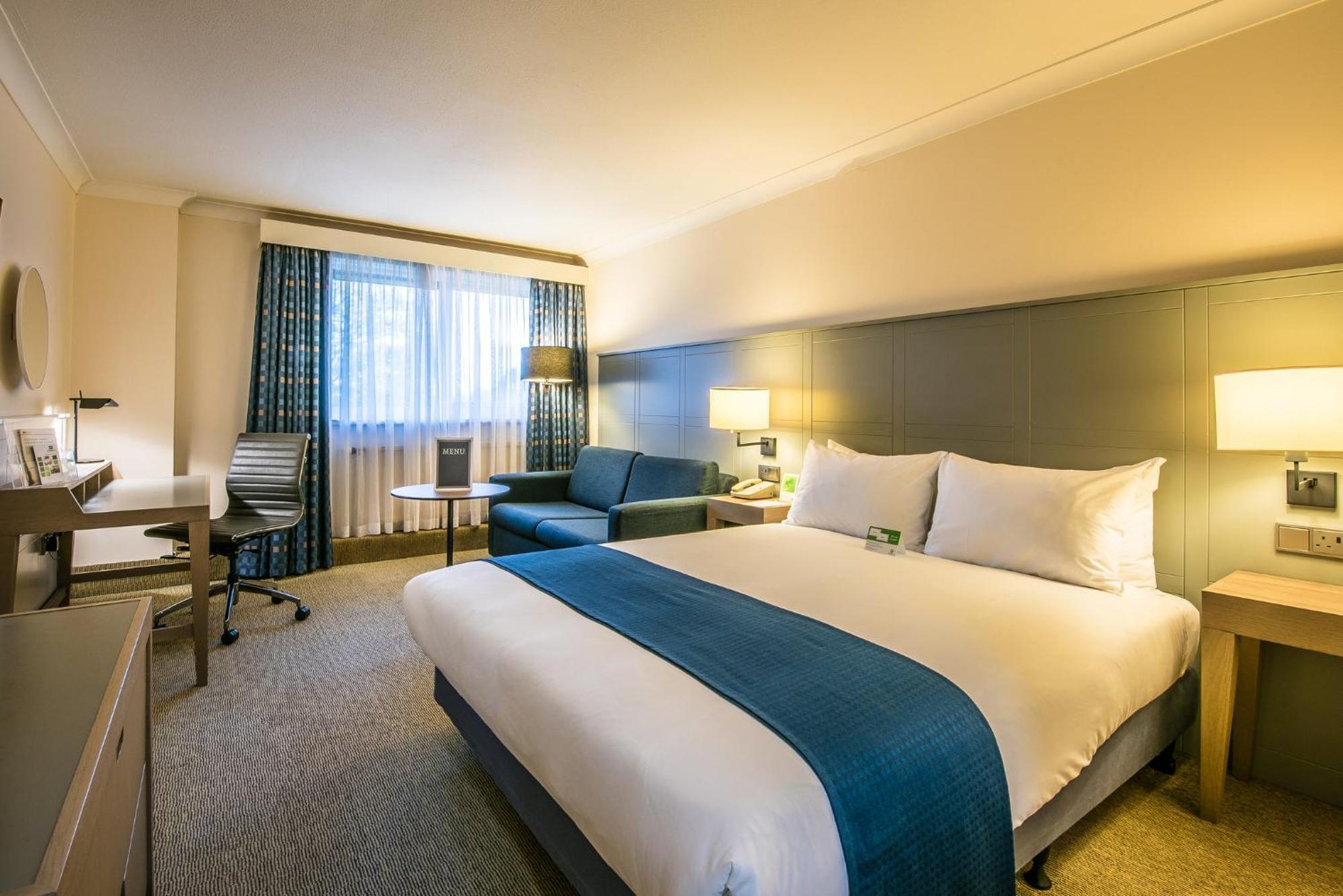 Holiday Inn Cambridge By Ihg Girton  Bagian luar foto