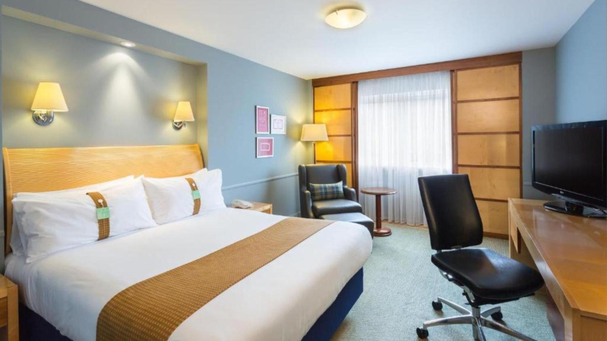 Holiday Inn Cambridge By Ihg Girton  Bagian luar foto