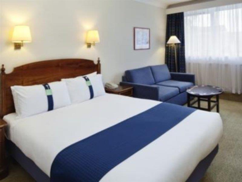 Holiday Inn Cambridge By Ihg Girton  Bagian luar foto