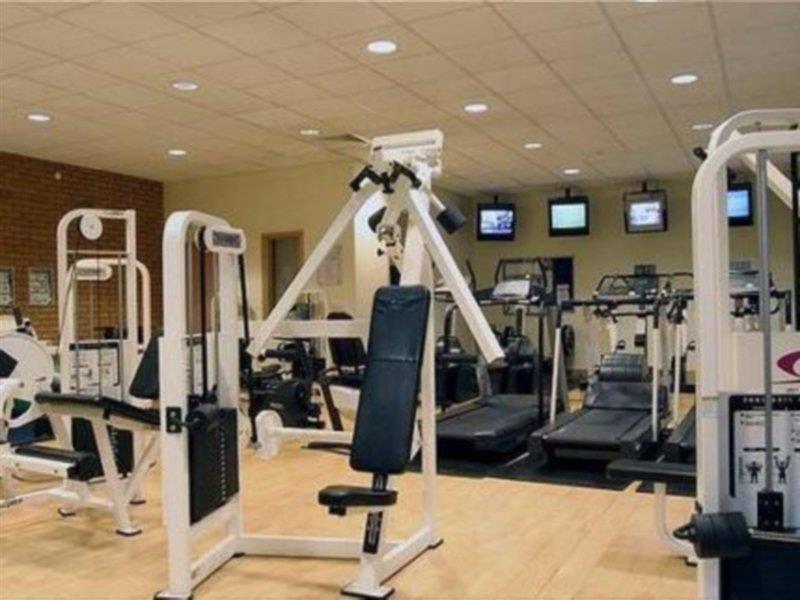 Holiday Inn Cambridge By Ihg Girton  Bagian luar foto