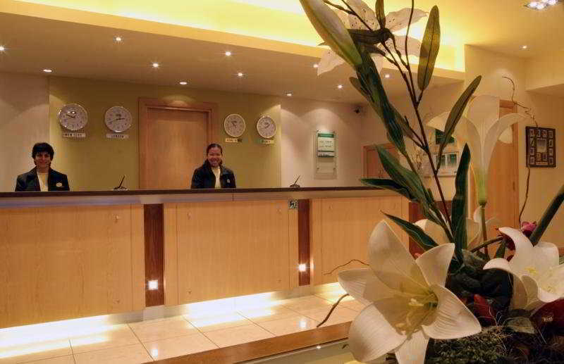 Holiday Inn Cambridge By Ihg Girton  Bagian luar foto
